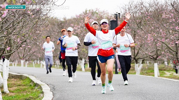 屈臣氏健康跑登陆花城 高燃开启健康活力新一年