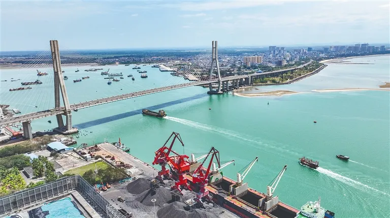 海南自由贸易港努力打造新时代改革开放标杆